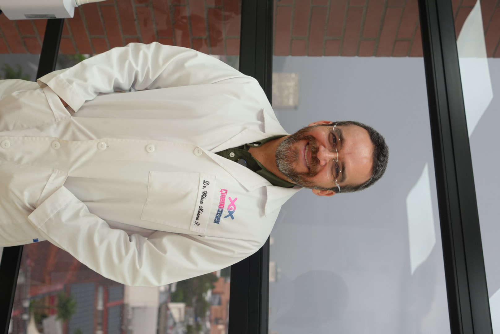 Dr. Wilson Munera Pineda — Ginecólogo Oncólogo Medellín